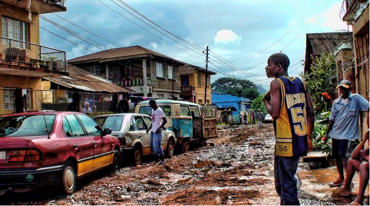 Youths hanging out in Freetown, Sierra Leone. Photo: Mats Utas